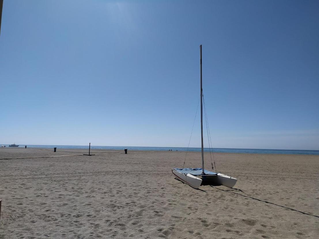 Coqueto Apartamento Con Terraza En La Playa Roquetas de Mar Bagian luar foto